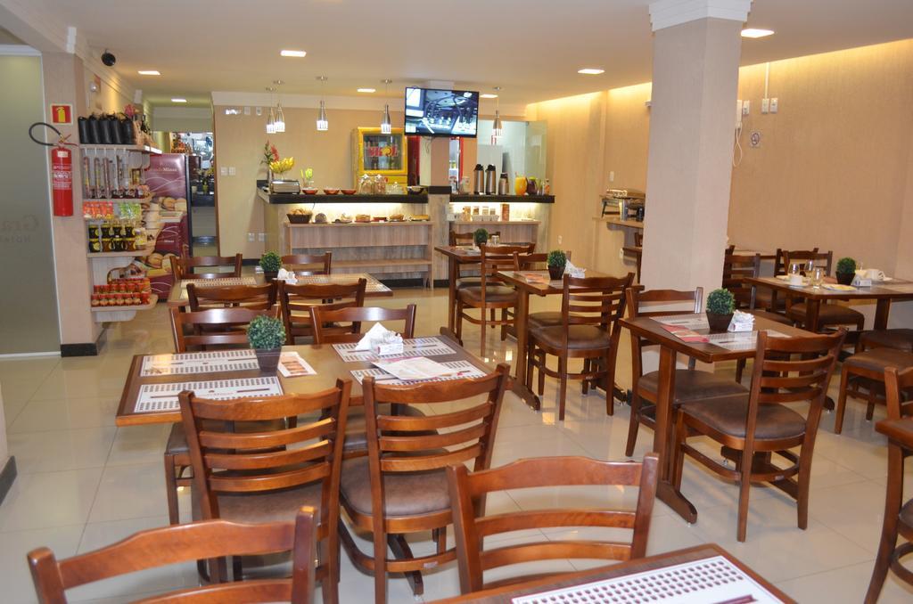 Hotel Grande Minas Vespasiano Exterior foto